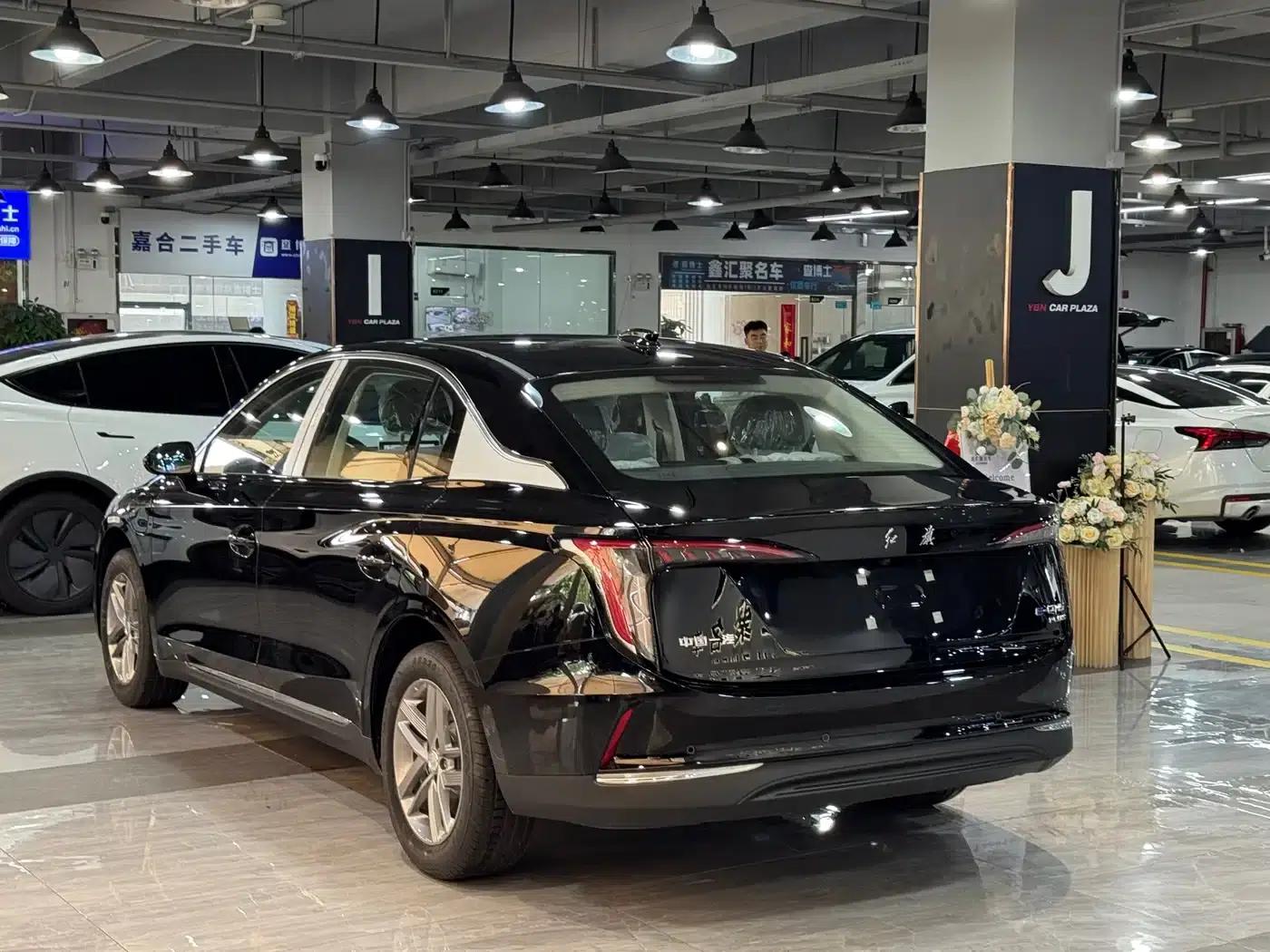 Hongqi E-QM5 2025 Model 610km Plus — миниатюра 11