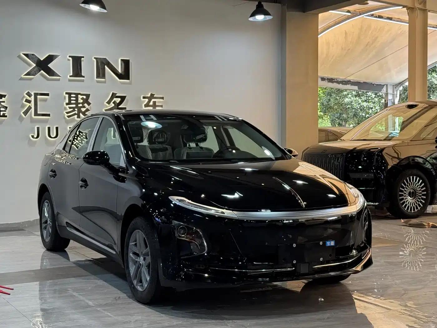 Hongqi E-QM5 2025 Model 610km Plus — миниатюра 3