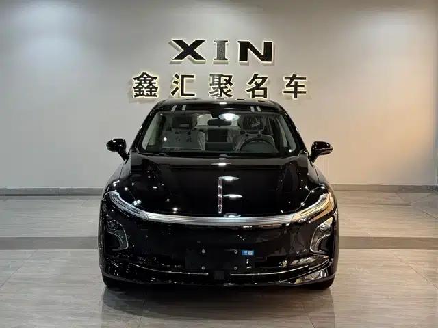 Hongqi E-QM5 2025 Model 610km Plus