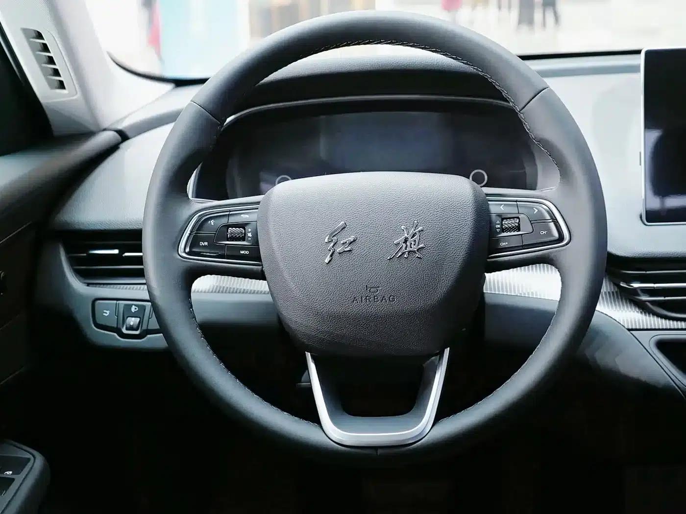 Hongqi E-QM5 2023 Basic Travel Edition — миниатюра 15