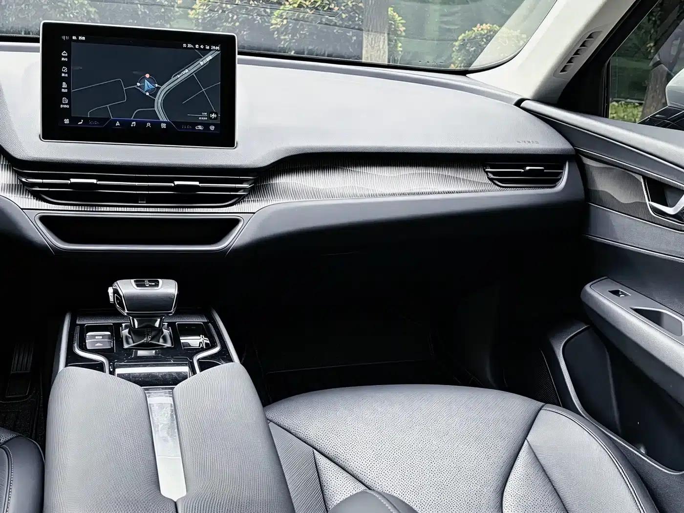 Hongqi E-QM5 2023 Basic Travel Edition — миниатюра 16