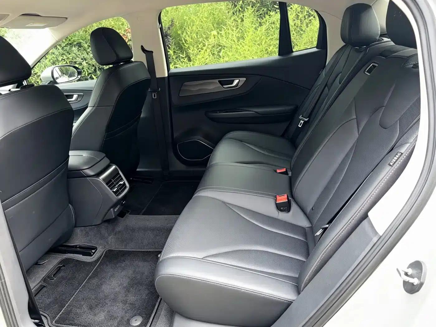 Hongqi E-QM5 2023 Basic Travel Edition — миниатюра 25