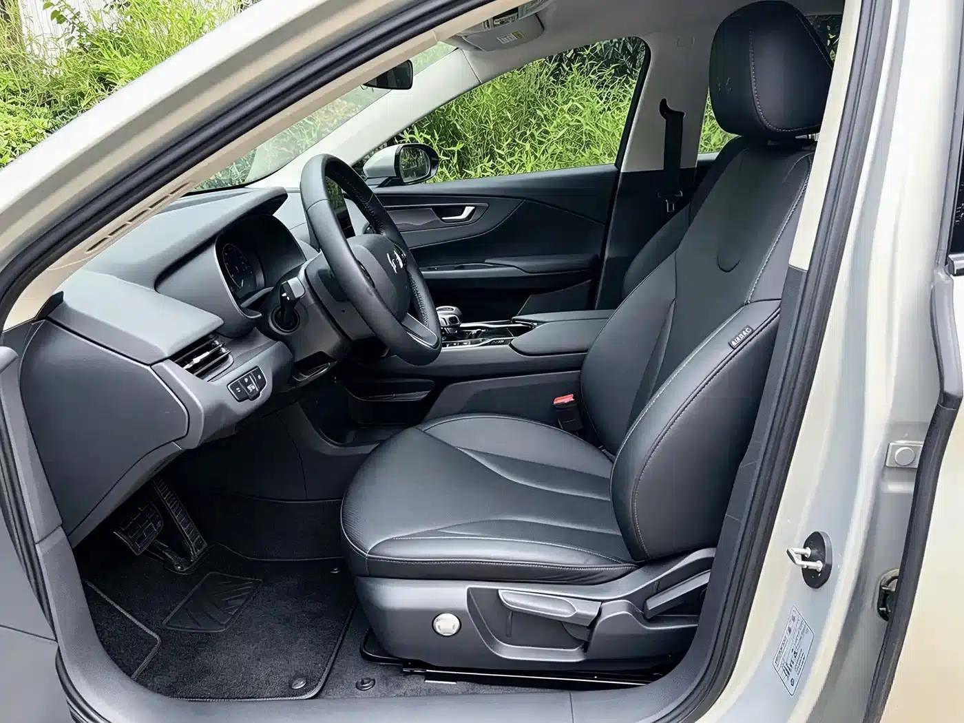 Hongqi E-QM5 2023 Basic Travel Edition — миниатюра 27
