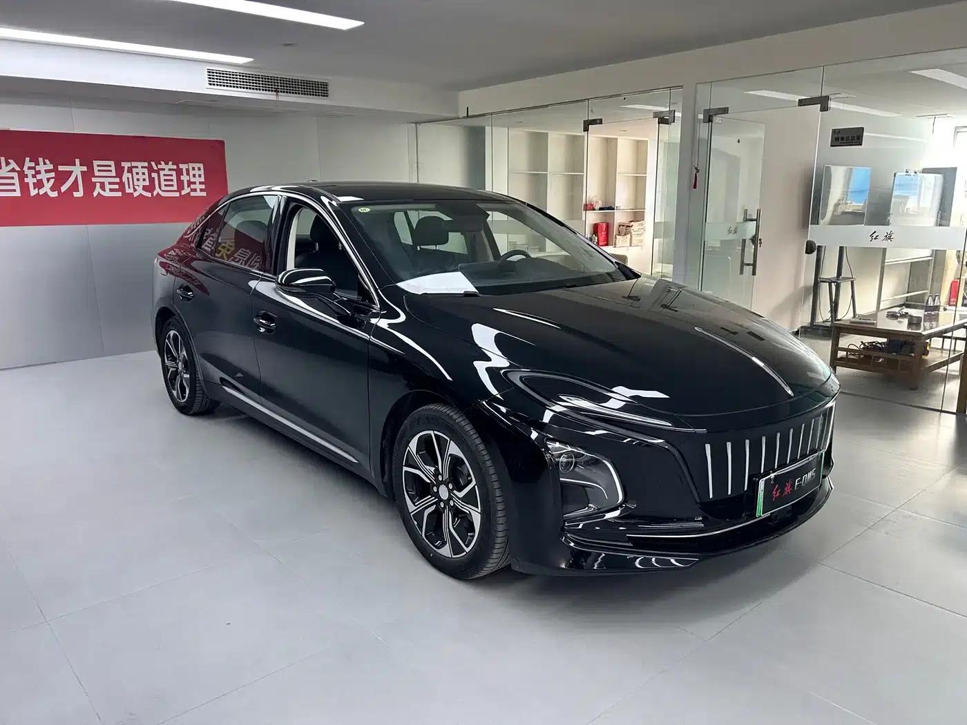 Hongqi E-QM5 2022 Model, 431km Charging Enjoyment Edition — миниатюра 6