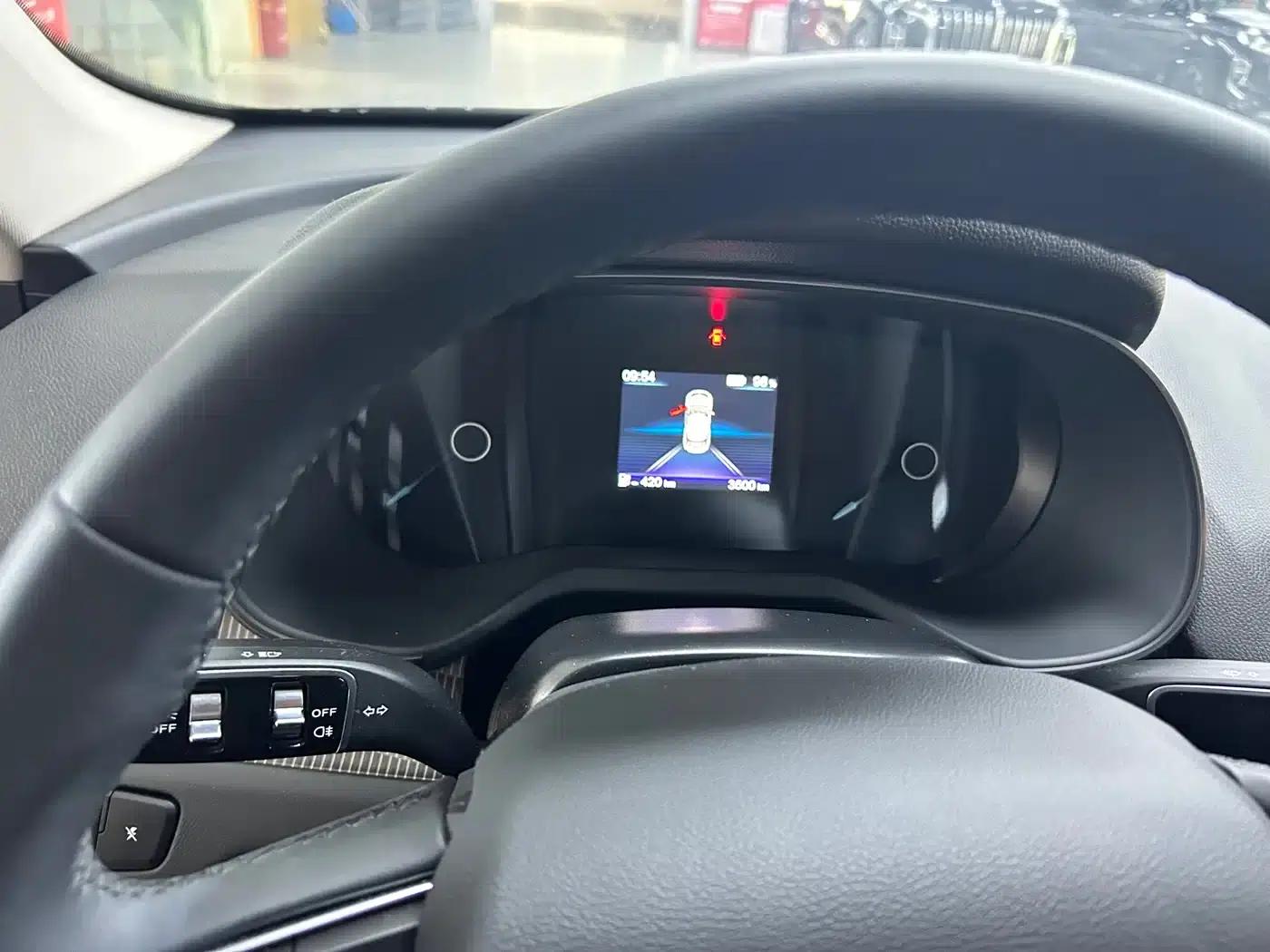 Hongqi E-QM5 2022 Model, 431km Charging Enjoyment Edition — миниатюра 8
