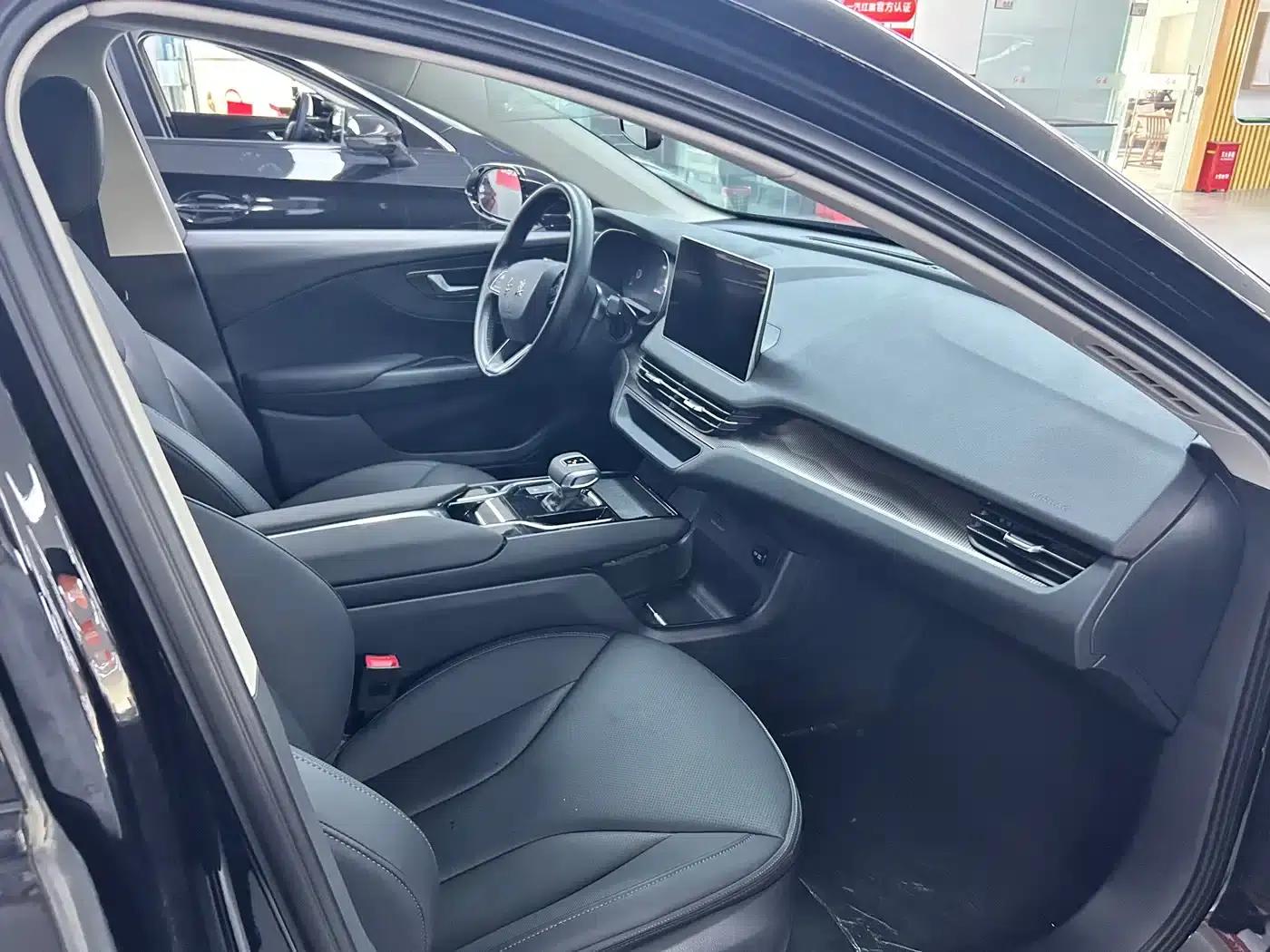 Hongqi E-QM5 2022 Model, 431km Charging Enjoyment Edition — миниатюра 9