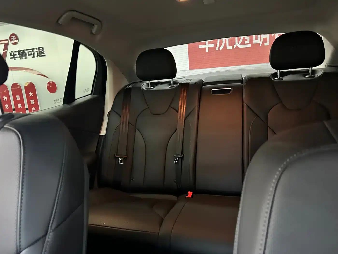 Hongqi E-QM5 2022 Model, 431km Charging Enjoyment Edition — миниатюра 8