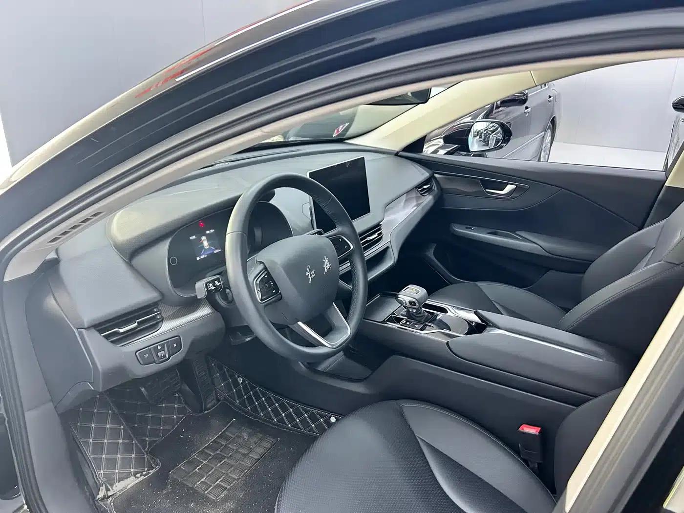 Hongqi E-QM5 2022 Model, 431km Charging Enjoyment Edition — миниатюра 6