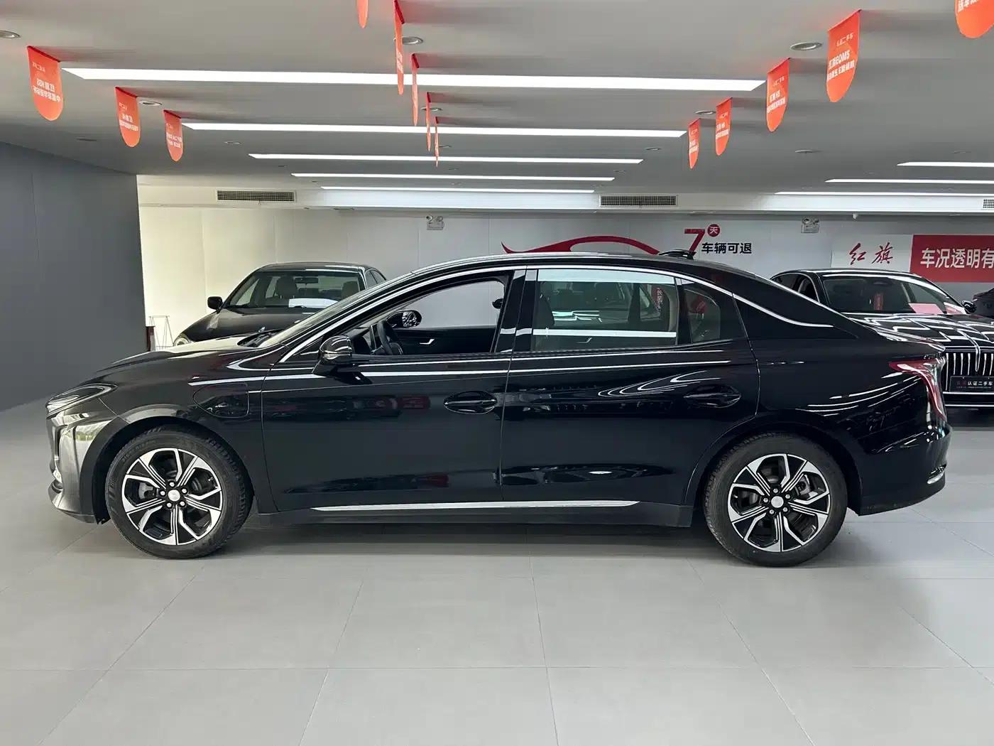 Hongqi E-QM5 2022 Model, 431km Charging Enjoyment Edition — миниатюра 7