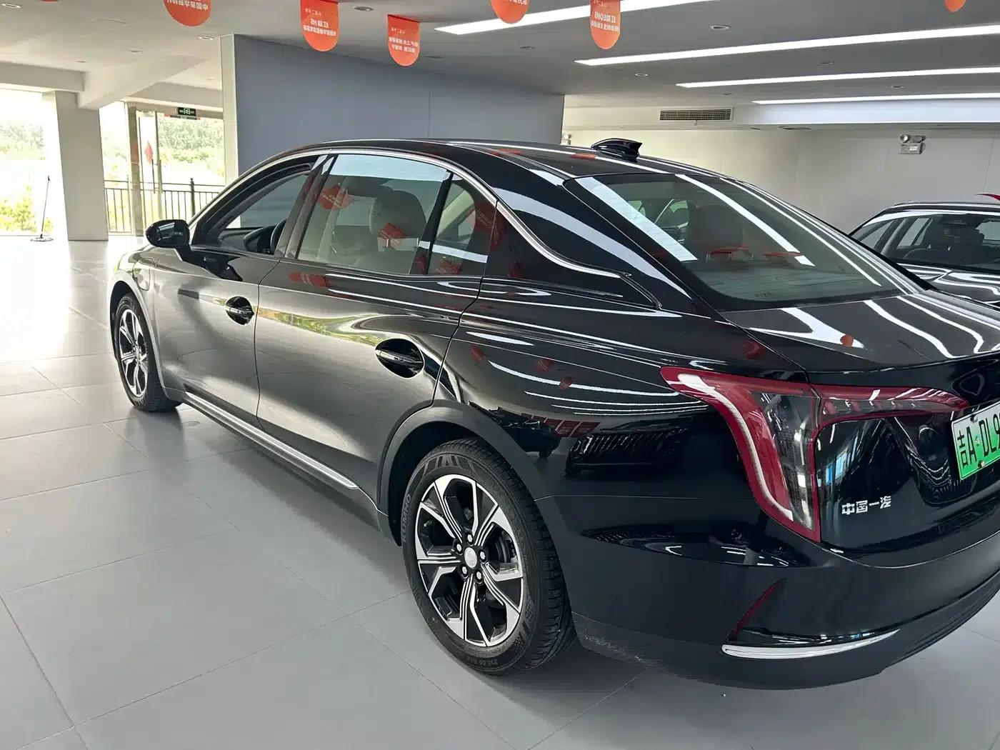 Hongqi E-QM5 2022 Model, 431km Charging Enjoyment Edition — миниатюра 8
