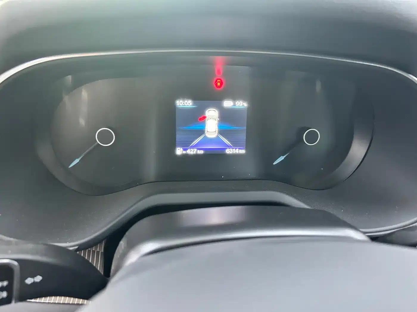 Hongqi E-QM5 2022 Model, 431km Charging Enjoyment Edition — миниатюра 9