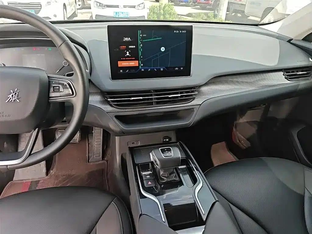 Hongqi E-QM5 2021 Charging Flagship Edition — миниатюра 13