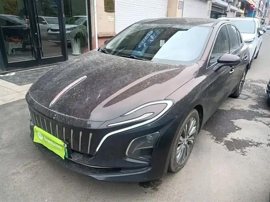 Hongqi E-QM5 2023 Model 620km PLUS — миниатюра 1