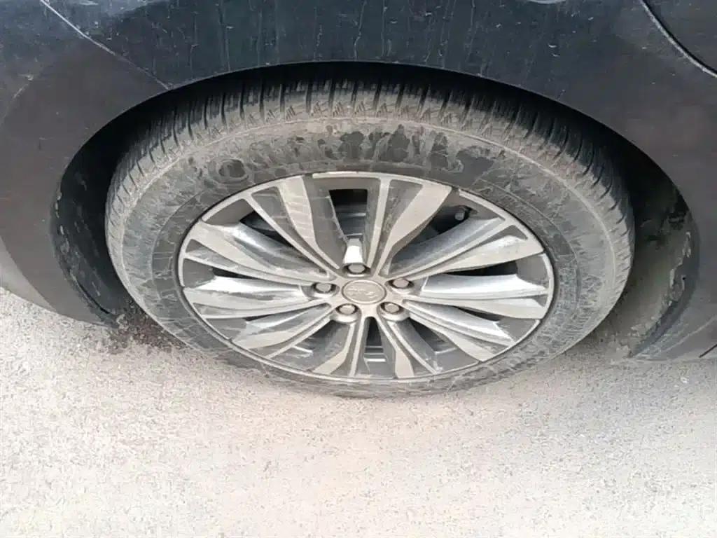 Hongqi E-QM5 2023 Model 620km PLUS — миниатюра 23