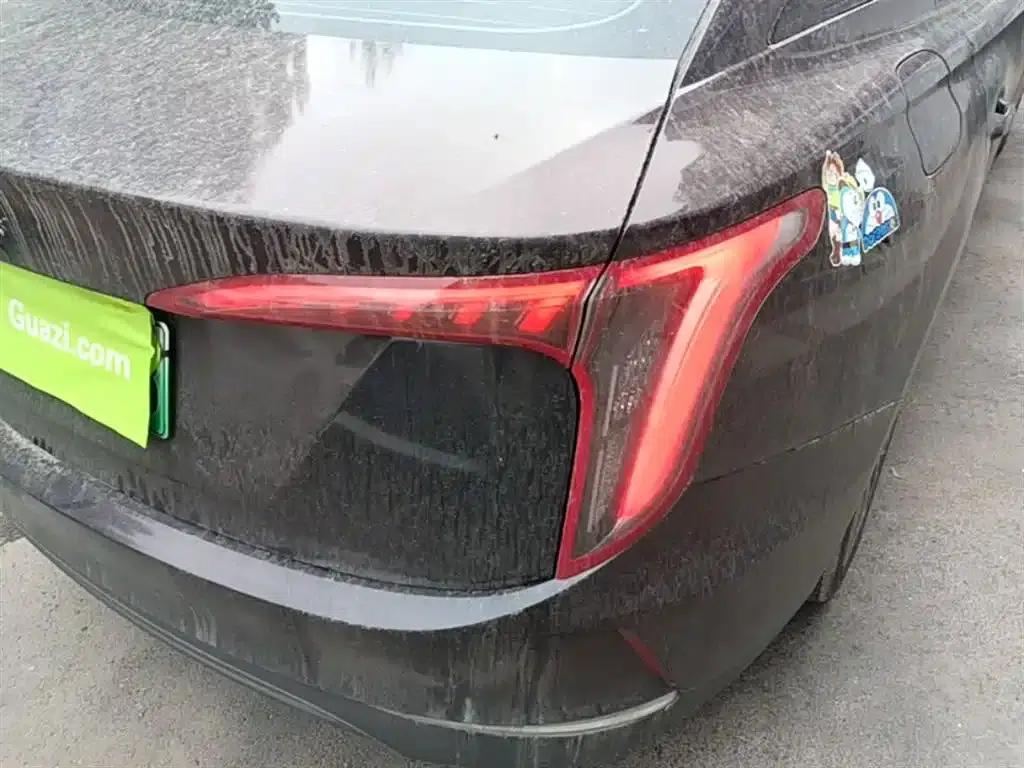 Hongqi E-QM5 2023 Model 620km PLUS — миниатюра 8