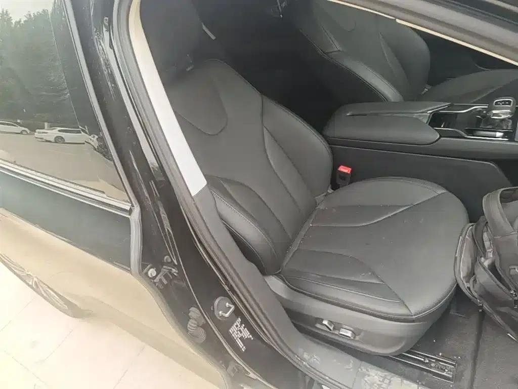 Hongqi E-QM5 2023 Model 620km PLUS — миниатюра 25