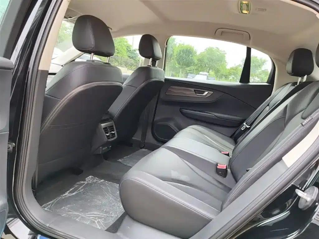 Hongqi E-QM5 2023 Facelift Basic Travel Edition — миниатюра 17