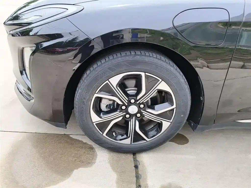 Hongqi E-QM5 2023 Facelift Basic Travel Edition — миниатюра 23