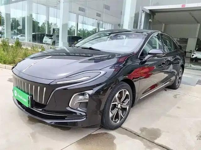 Hongqi E-QM5 2023 Facelift Basic Travel Edition