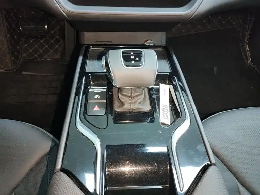 Hongqi E-QM5 2021 Charging Flagship Edition — миниатюра 14