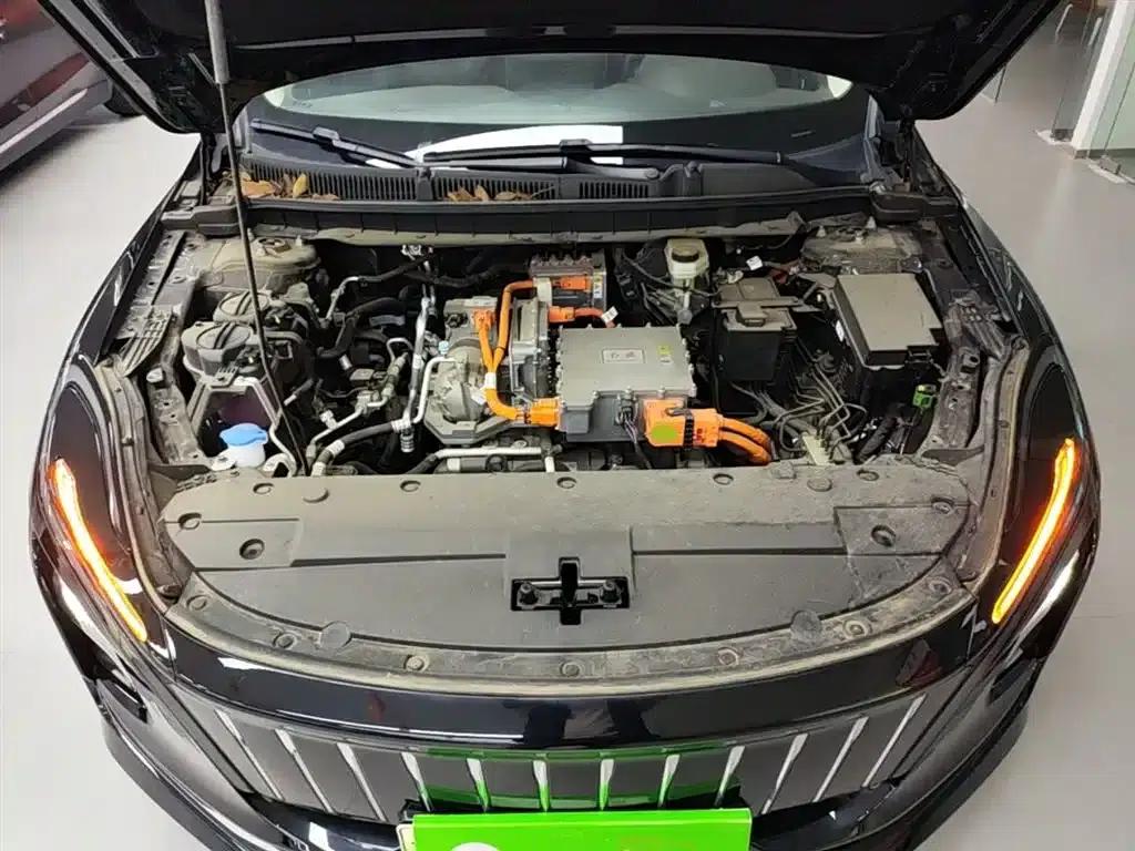 Hongqi E-QM5 2021 Charging Flagship Edition — миниатюра 20