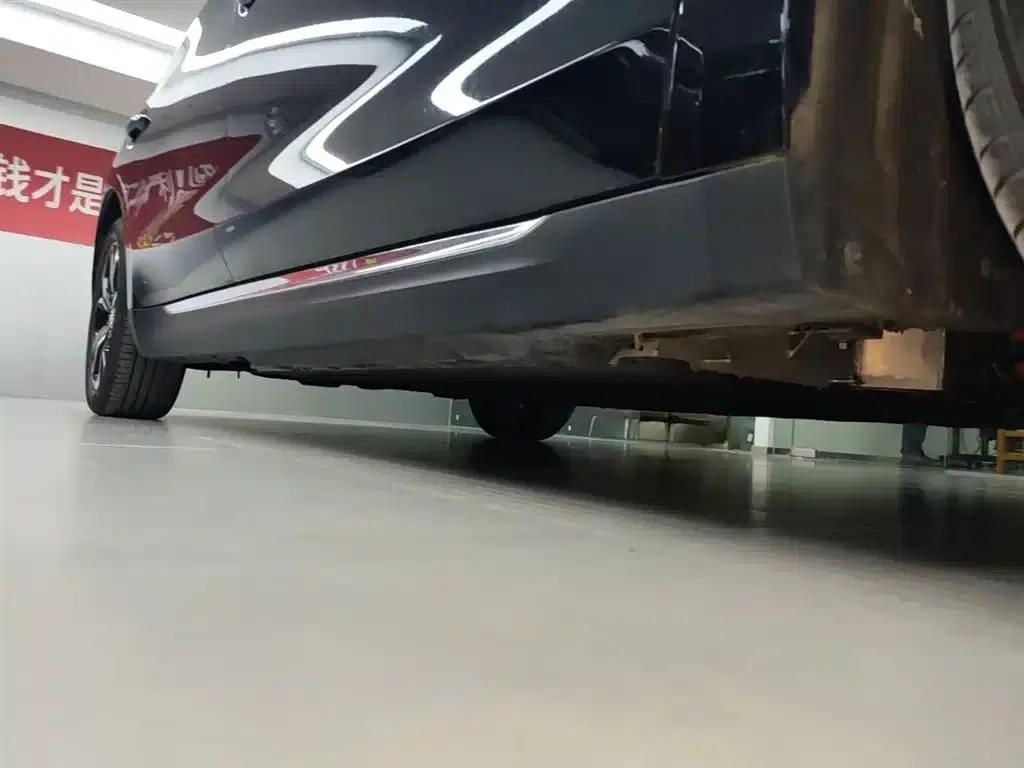 Hongqi E-QM5 2021 Charging Flagship Edition — миниатюра 21