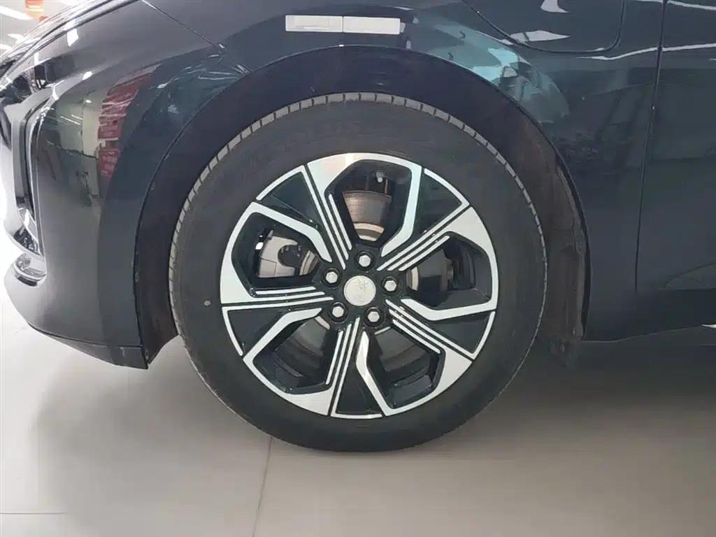 Hongqi E-QM5 2021 Charging Flagship Edition — миниатюра 23