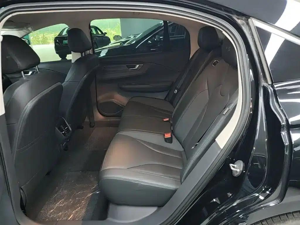 Hongqi E-QM5 2023 Facelift Basic Travel Edition — миниатюра 17