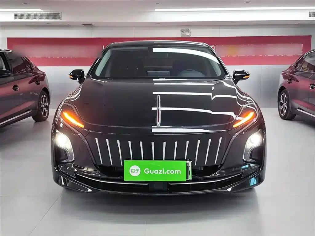 Hongqi E-QM5 2023 Facelift Basic Travel Edition — миниатюра 3