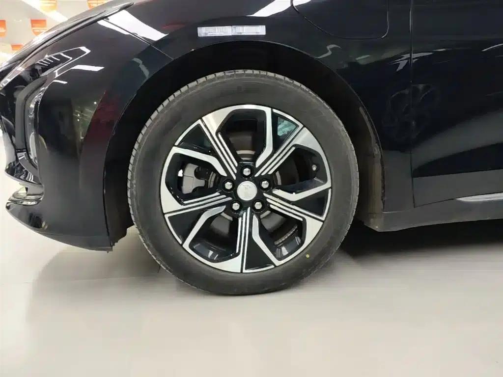 Hongqi E-QM5 2023 Facelift Basic Travel Edition — миниатюра 23