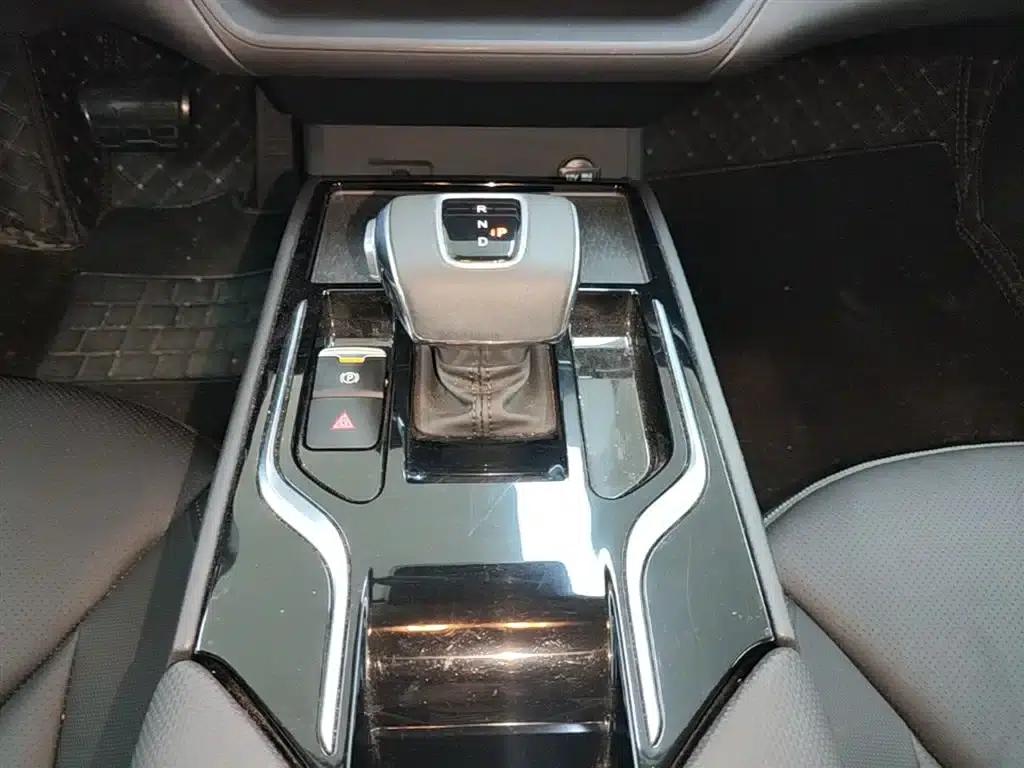 Hongqi E-QM5 2021 Charging Flagship Edition — миниатюра 14