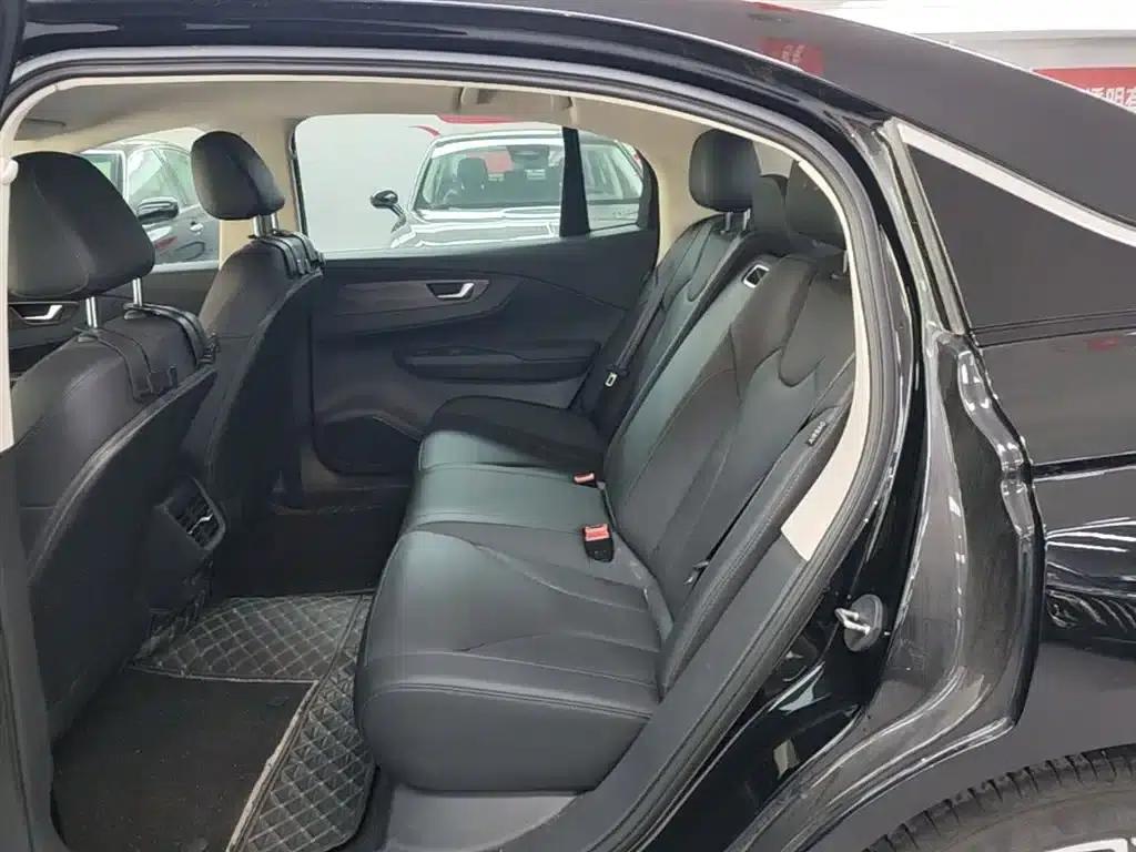 Hongqi E-QM5 2021 Charging Flagship Edition — миниатюра 17