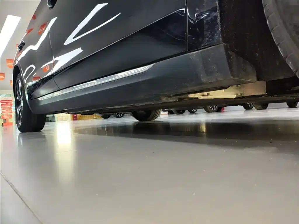 Hongqi E-QM5 2021 Charging Flagship Edition — миниатюра 21