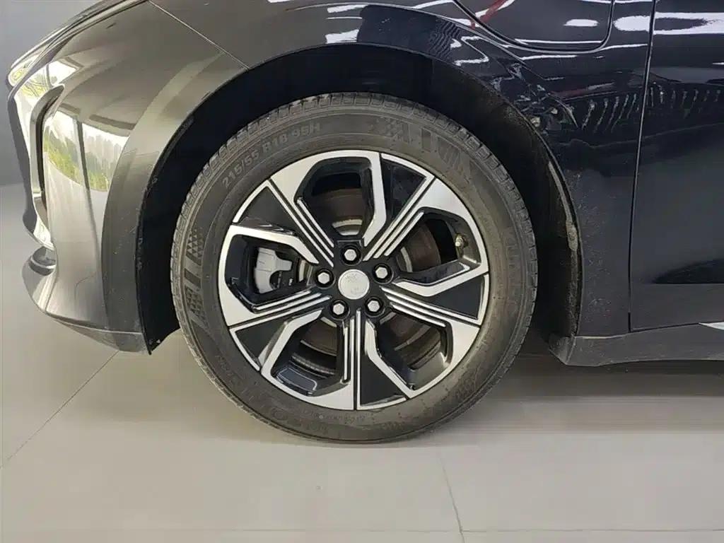 Hongqi E-QM5 2021 Charging Flagship Edition — миниатюра 23
