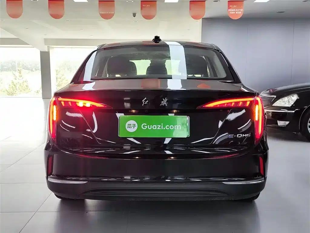 Hongqi E-QM5 2021 Charging Flagship Edition — миниатюра 6