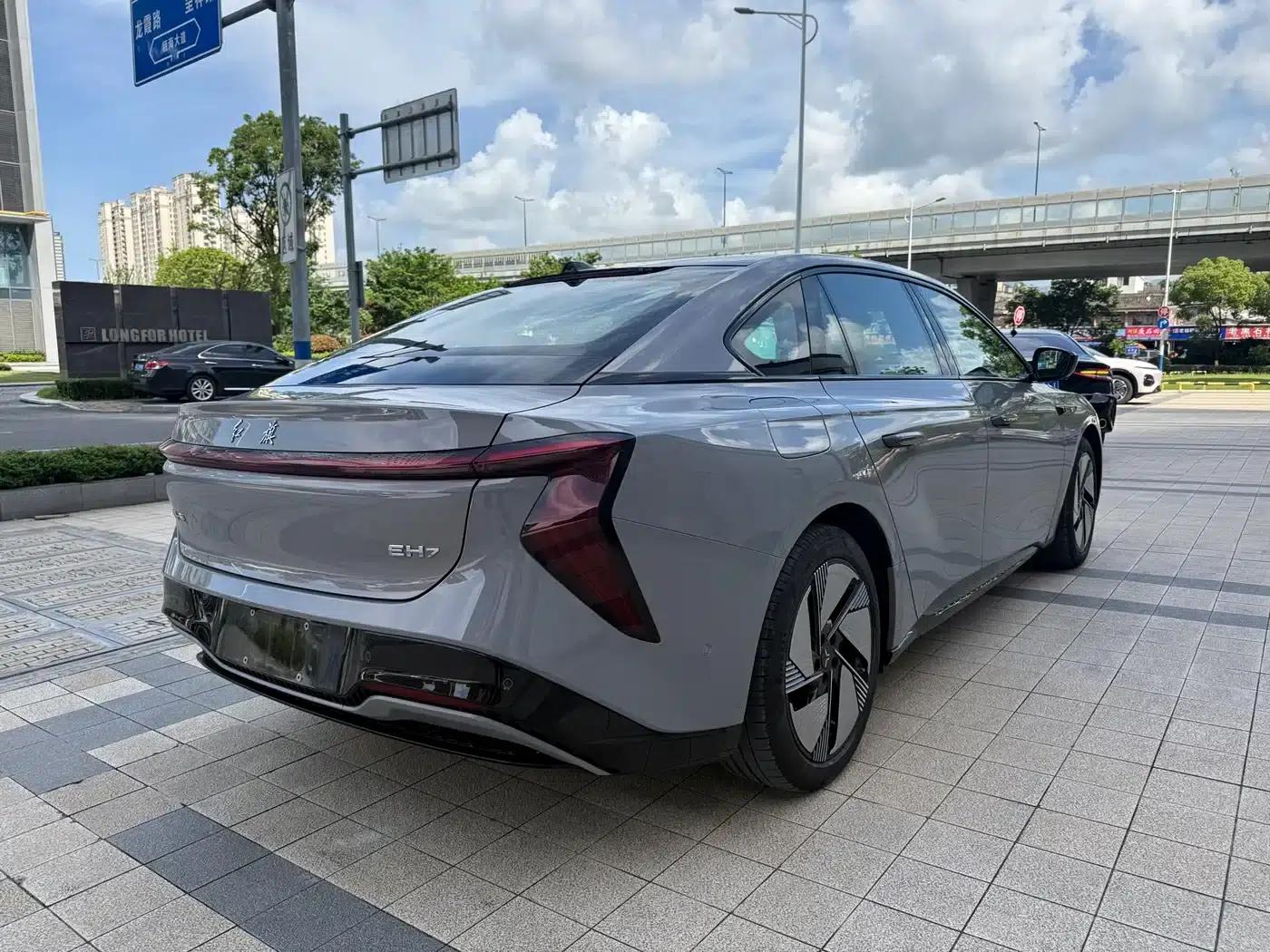 Hongqi EH7 2025 640 AWD Smart Selection Edition — миниатюра 15