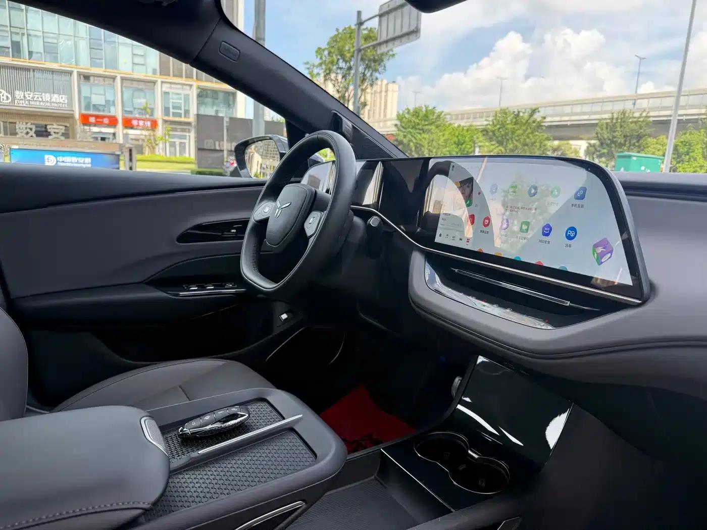 Hongqi EH7 2025 640 AWD Smart Selection Edition — миниатюра 10
