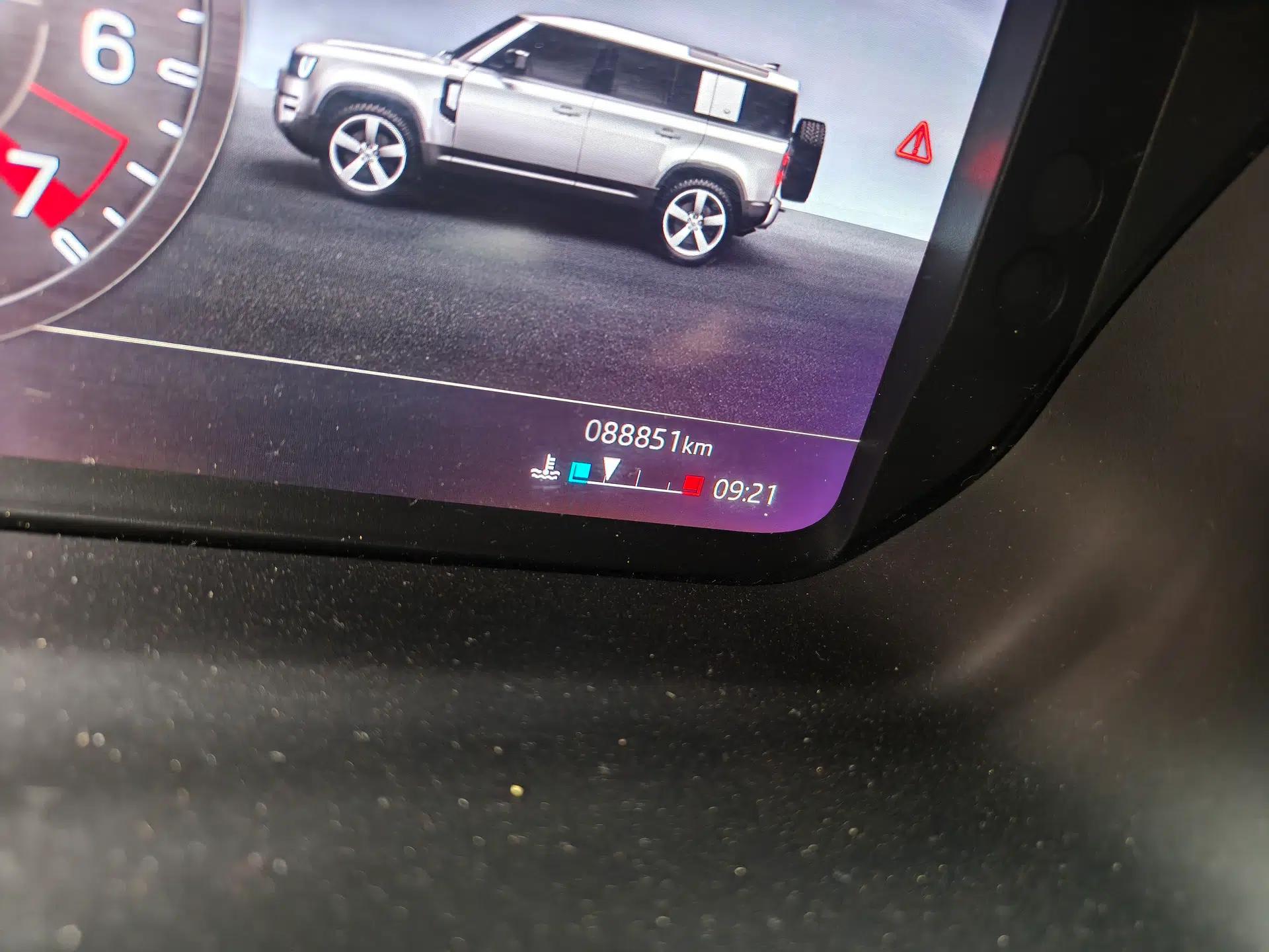 Land Rover Defender 2020 110 P400 SE — миниатюра 13