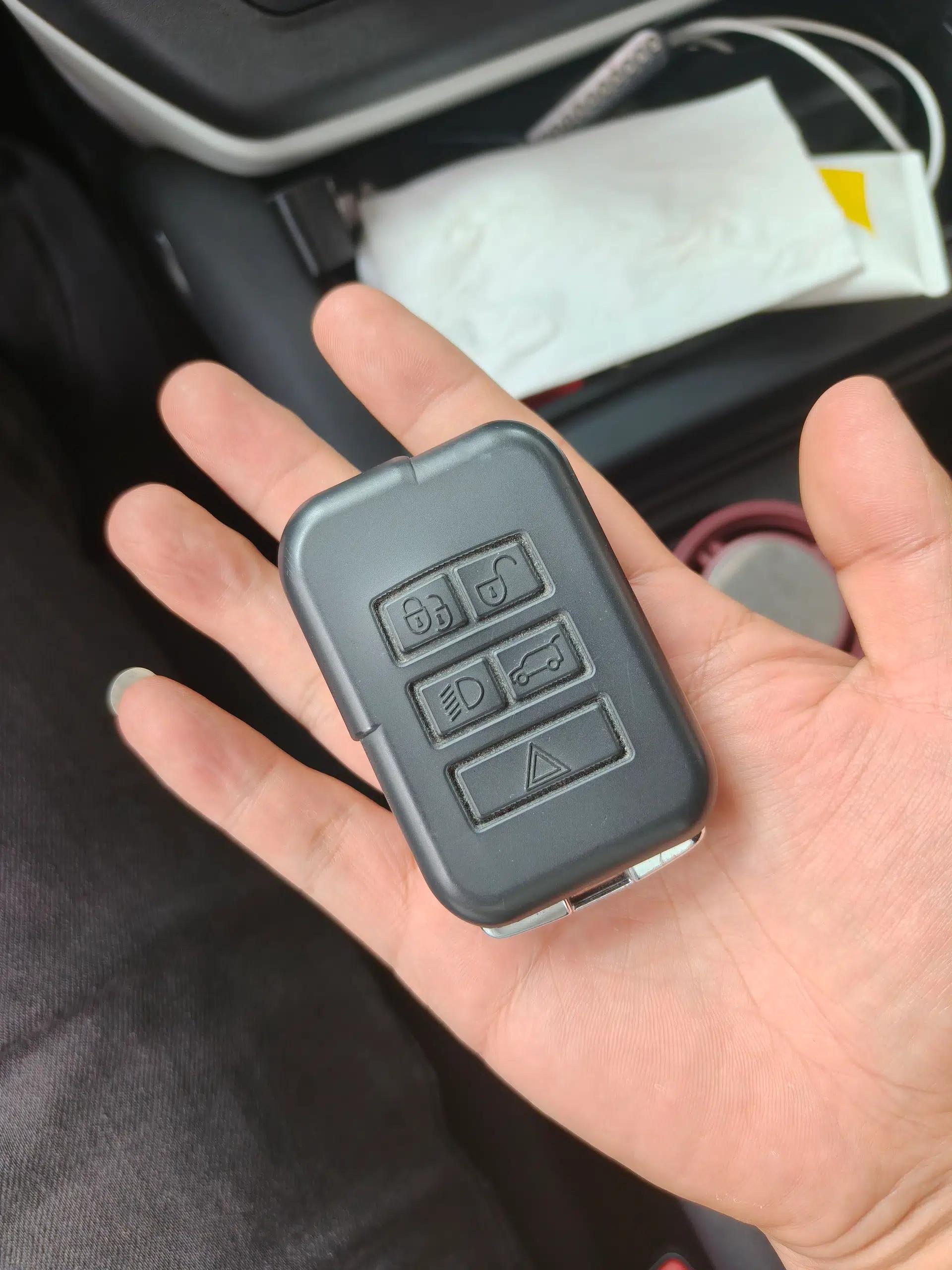 Land Rover Defender 2020 110 P400 SE — миниатюра 9