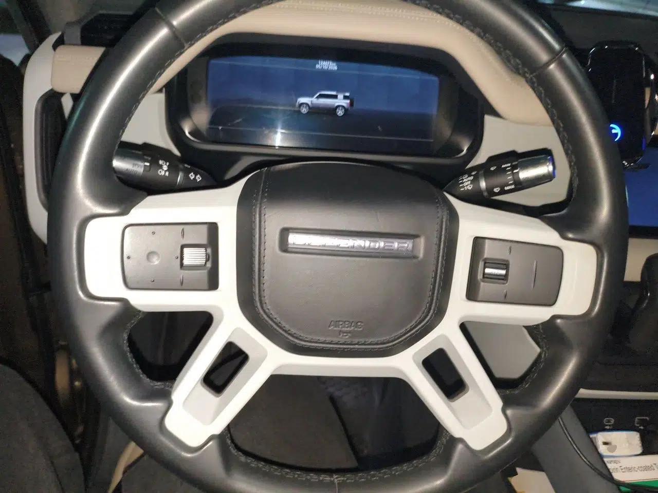 Land Rover Defender 2020 110 P400 HSE — миниатюра 11