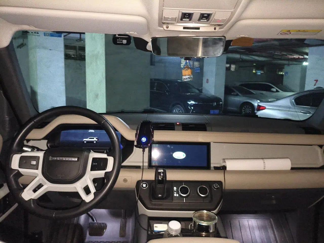 Land Rover Defender 2020 110 P400 HSE — миниатюра 10