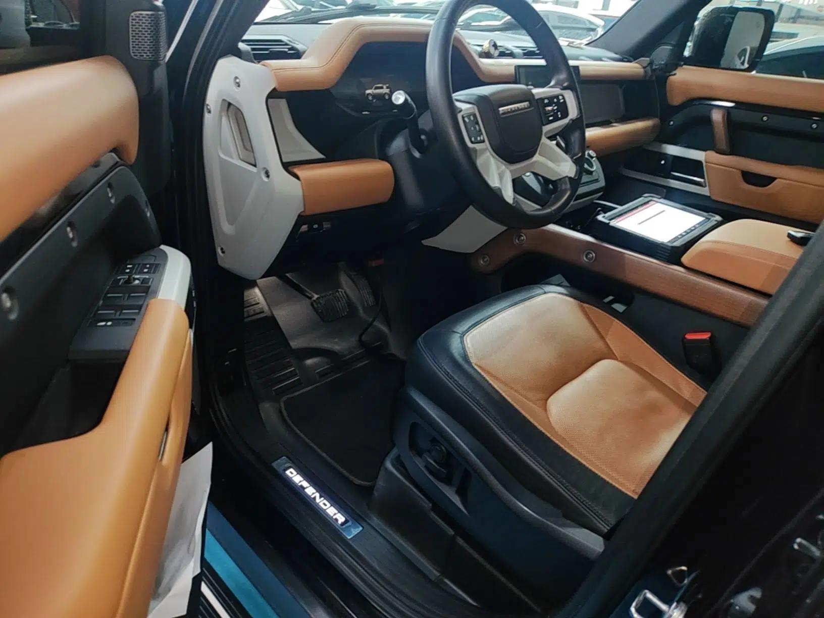 Land Rover Defender 2024 110 3.0T P400 X-DYNAMIC HSE — миниатюра 19