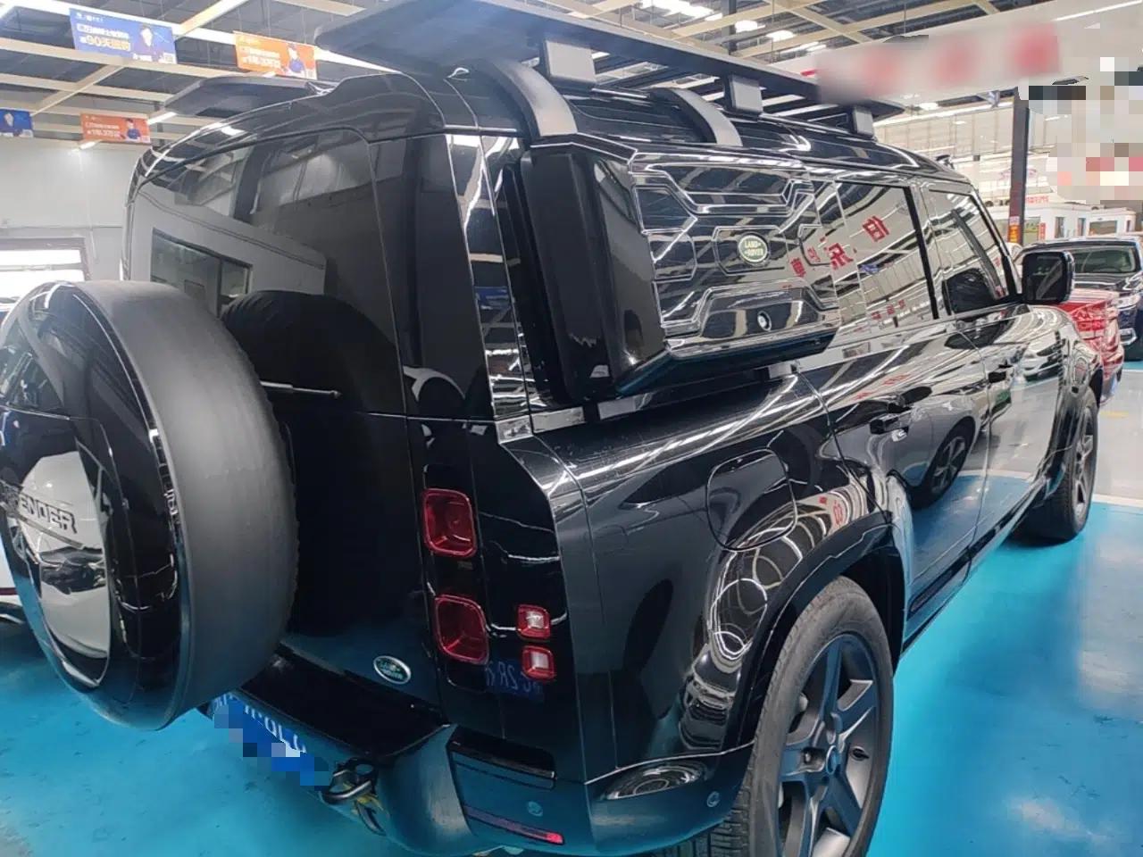 Land Rover Defender 2024 110 3.0T P400 X-DYNAMIC HSE — миниатюра 6