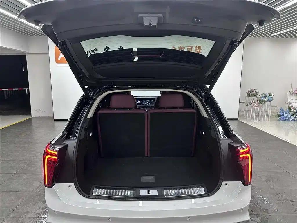 Hongqi E-HS9 2022 Model 690km Flagship Edition (Six Seats) — миниатюра 5