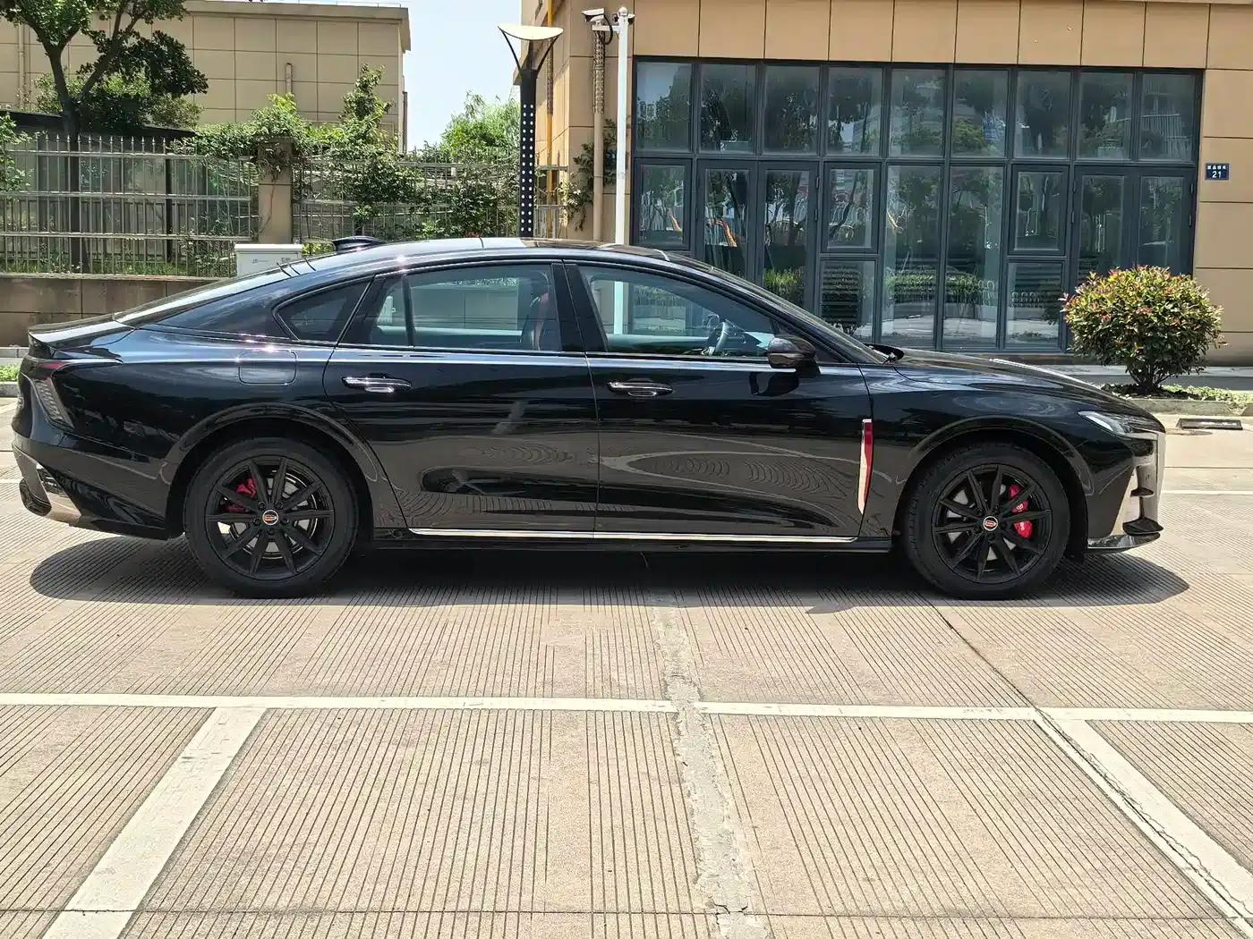 Hongqi H6 2025 2.0T Premium Edition — миниатюра 4