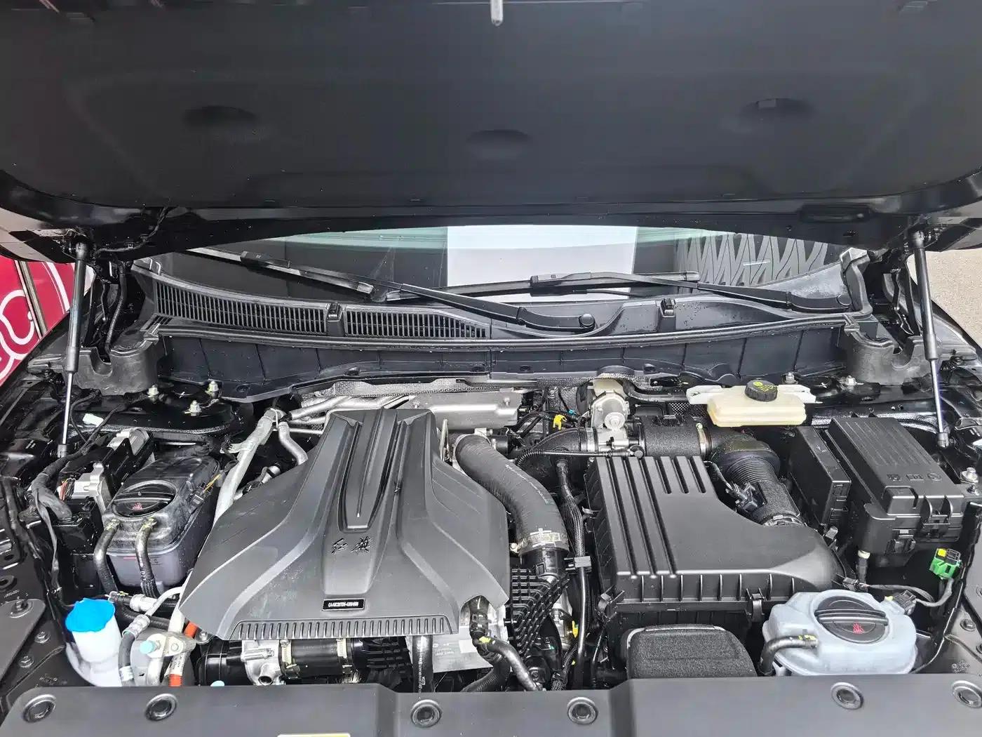 Hongqi HS7 PHEV 2024 2.0T PHEV 4WD Flagship Edition 7-seater — миниатюра 3