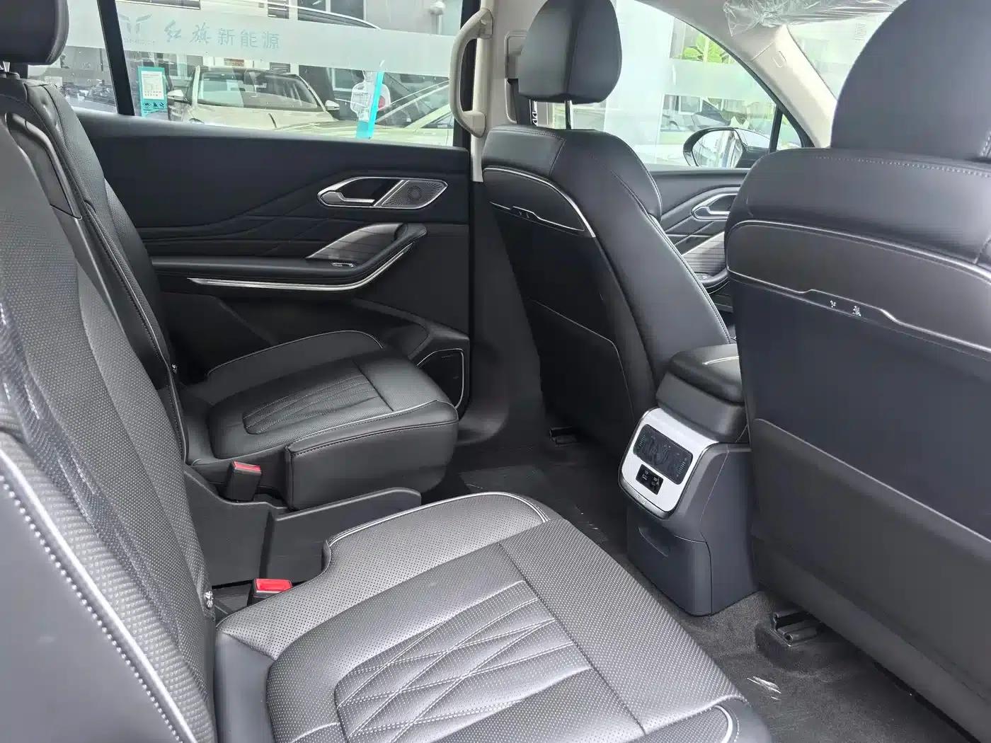 Hongqi HS7 PHEV 2024 2.0T PHEV 4WD Flagship Edition 7-seater — миниатюра 5