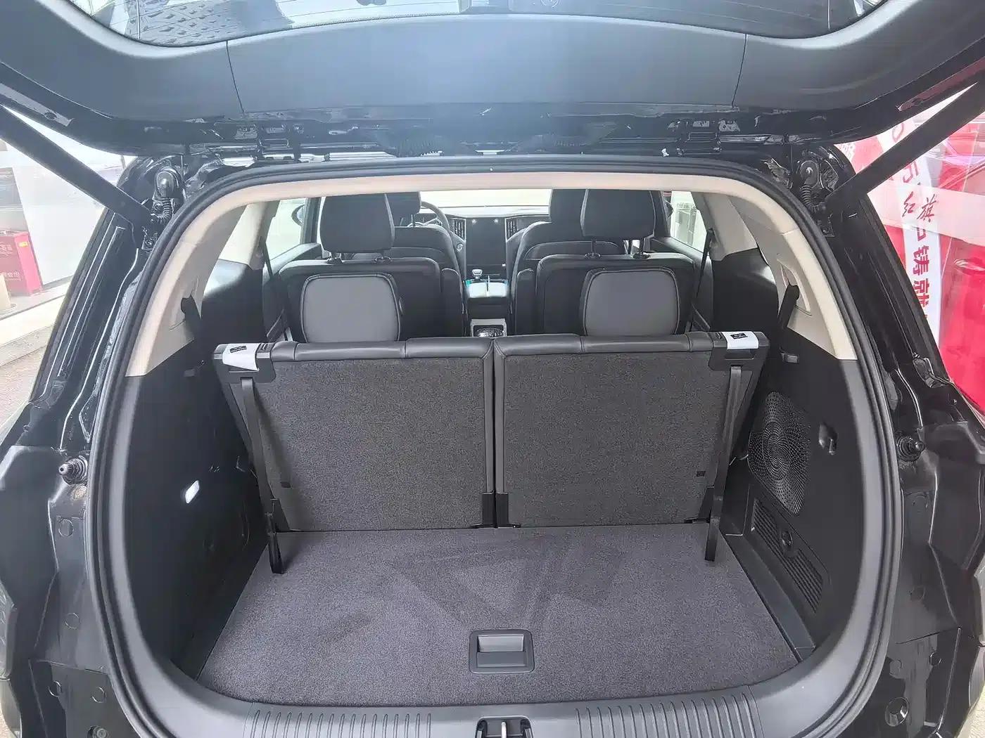 Hongqi HS7 PHEV 2024 2.0T PHEV 4WD Flagship Edition 7-seater — миниатюра 9