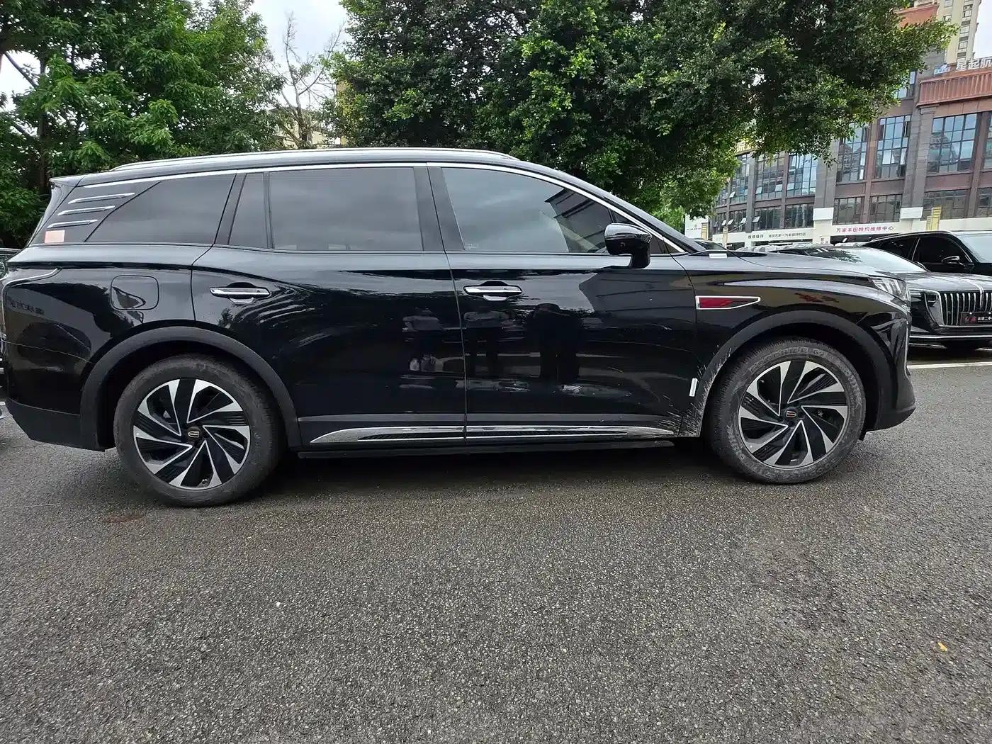 Hongqi HS7 PHEV 2024 2.0T PHEV 4WD Flagship Edition 6-seater — миниатюра 23