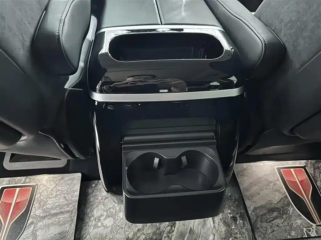 Hongqi HQ9 2023 2.0T Intelligent Flagship Edition — миниатюра 12